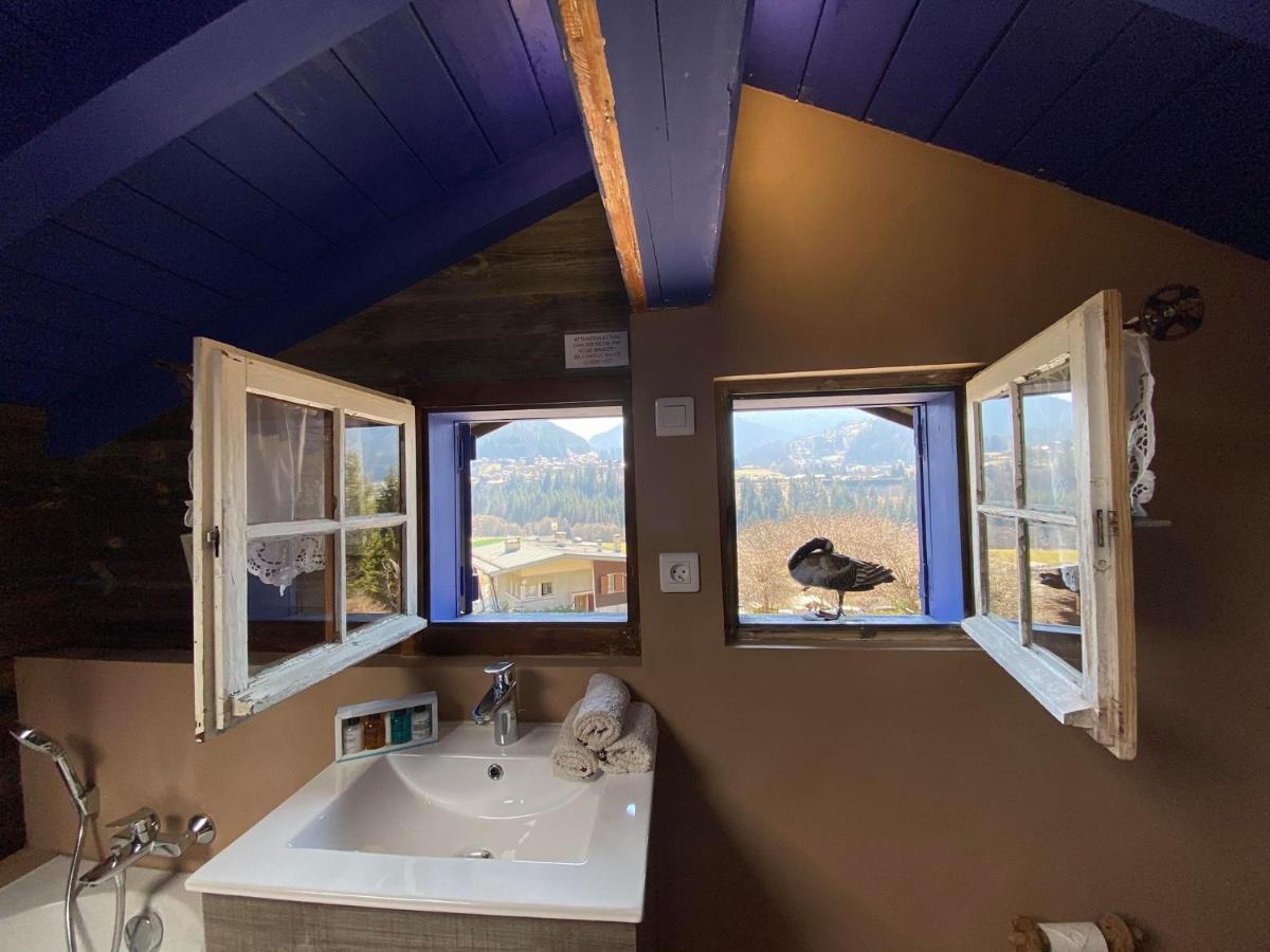Micro-Lodge, Le Petit Nid D'Amour มงทริองด์ ภายนอก รูปภาพ