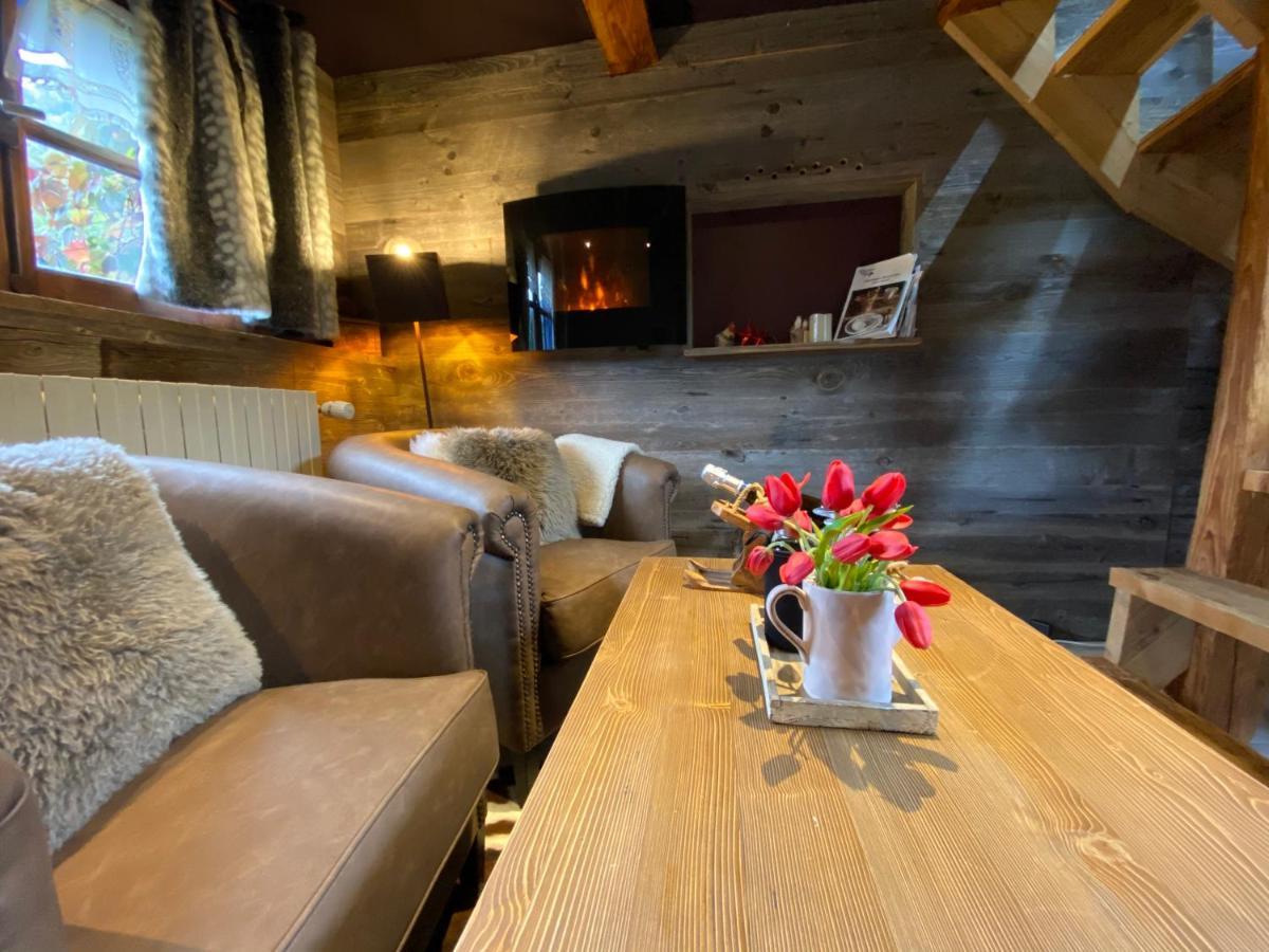 Micro-Lodge, Le Petit Nid D'Amour มงทริองด์ ภายนอก รูปภาพ