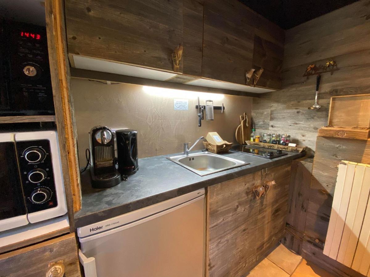 Micro-Lodge, Le Petit Nid D'Amour มงทริองด์ ภายนอก รูปภาพ