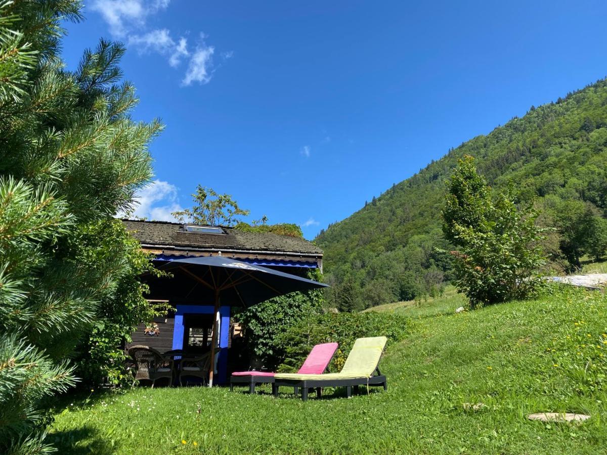 Micro-Lodge, Le Petit Nid D'Amour มงทริองด์ ภายนอก รูปภาพ