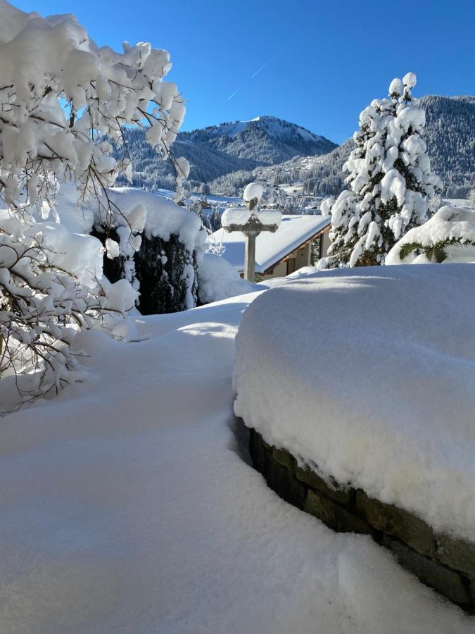 Micro-Lodge, Le Petit Nid D'Amour มงทริองด์ ภายนอก รูปภาพ