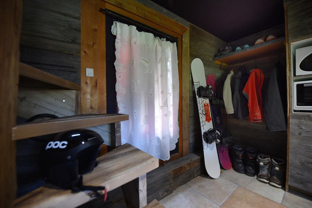 Micro-Lodge, Le Petit Nid D'Amour มงทริองด์ ภายนอก รูปภาพ