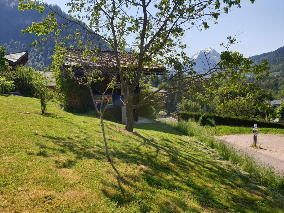 Micro-Lodge, Le Petit Nid D'Amour มงทริองด์ ภายนอก รูปภาพ